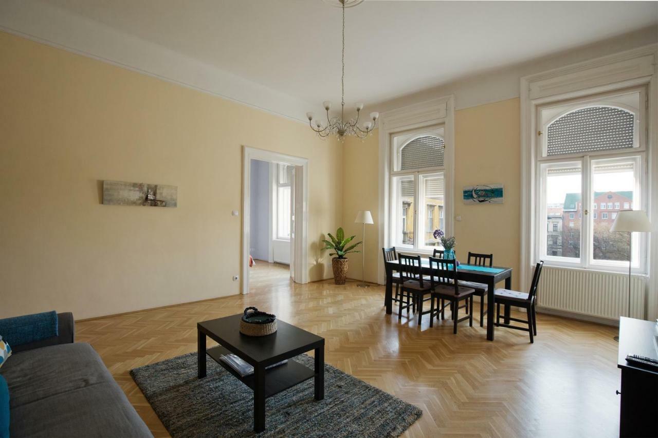 Klauzal Ter 9 Lägenhet Budapest Exteriör bild